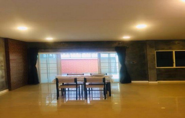 รหัสc3166-ให้เช่าทาวน์เฮ้าส์-2ชั้น-ตกแต่งสวยพร้อมเฟอร์นิเจอร์-ถนนสุขุภิบาล5-สายไหม