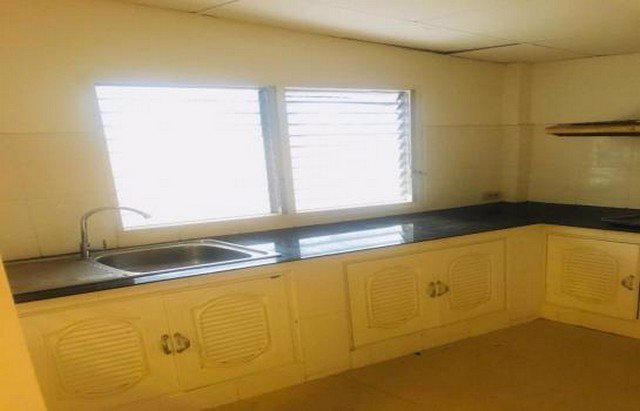 รหัสc3166-ให้เช่าทาวน์เฮ้าส์-2ชั้น-ตกแต่งสวยพร้อมเฟอร์นิเจอร์-ถนนสุขุภิบาล5-สายไหม