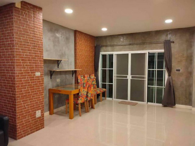 รหัสc3166-ให้เช่าทาวน์เฮ้าส์-2ชั้น-ตกแต่งสวยพร้อมเฟอร์นิเจอร์-ถนนสุขุภิบาล5-สายไหม