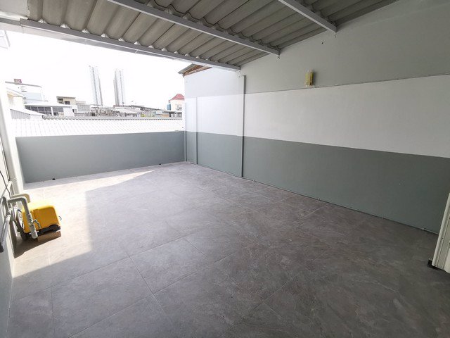 รหัสc3184-ให้เช่าและขาย-townhouse-3ชั้น-รีโนเวทใหม่-6ห้องนอน-สาธุประดิษฐ์-พระราม3