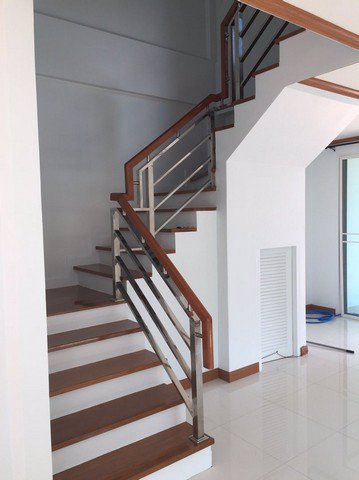 รหัสc3180-ให้เช่าทาวน์โฮม-3ชั้น-สภาพใหม่ย่านดอนเมือง-ใกล้สนามบินดอนเมือง-ที่จอดรถ-5คัน