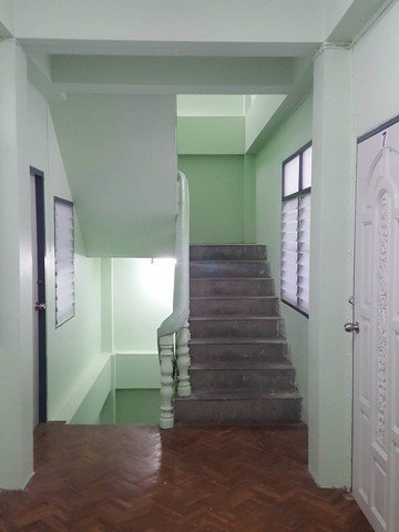 รหัสc3173-ให้เช่าอาคารพาณิชย์-3ชั้น-2คูหา-ถนนพระราม2-ซอยติดกับโลตัสพระราม2