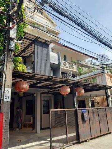 รหัสc3195-ให้เช่าทาวน์เฮ้าส์-2ชั้น-สไตล์โมเดิร์น-รีโนเวทใหม่-ถนนนราธิวาสราชนครินทร์22-สาธุประดิษฐ์15