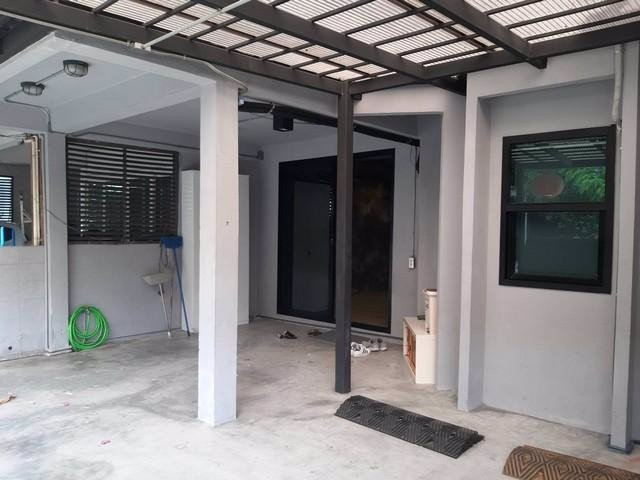 รหัสc3195-ให้เช่าทาวน์เฮ้าส์-2ชั้น-สไตล์โมเดิร์น-รีโนเวทใหม่-ถนนนราธิวาสราชนครินทร์22-สาธุประดิษฐ์15