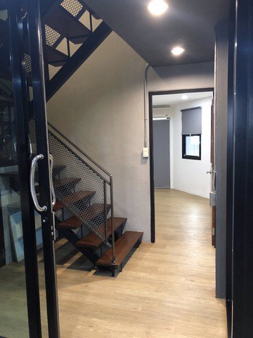 รหัสc3195-ให้เช่าทาวน์เฮ้าส์-2ชั้น-สไตล์โมเดิร์น-รีโนเวทใหม่-ถนนนราธิวาสราชนครินทร์22-สาธุประดิษฐ์15