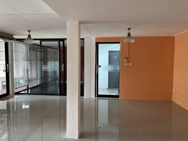 รหัสc3194-ให้เช่าบ้านเดี่ยว-2ชั้น-พร้อมโกดังเก็บของ-ถนนลาดพร้าว87-ถนนประดิษฐ์มนูญธรรม-ใกล้-cdc