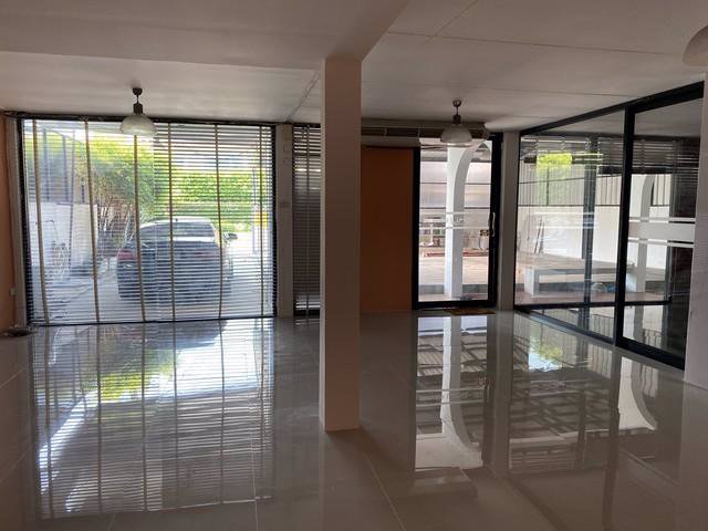 รหัสc3194-ให้เช่าบ้านเดี่ยว-2ชั้น-พร้อมโกดังเก็บของ-ถนนลาดพร้าว87-ถนนประดิษฐ์มนูญธรรม-ใกล้-cdc