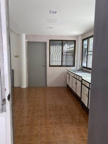 รหัสc3194-ให้เช่าบ้านเดี่ยว-2ชั้น-พร้อมโกดังเก็บของ-ถนนลาดพร้าว87-ถนนประดิษฐ์มนูญธรรม-ใกล้-cdc