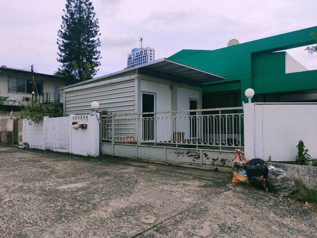 รหัสc3185-ให้เช่าบ้านเดี่ยวชั้นเดียวเหมาะทำออฟฟิศ-ถนนรัชดาภิเษกซอย32