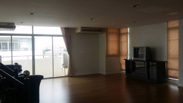 รหัสc3197-ให้เช่าอาคารสำนักงาน-8ชั้น-มีลิฟท์-ถนนศรีนครินทร์-ใกล้ซีคอนสแควร์-เหมาะทำสำนักงาน