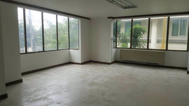 รหัสc3196-ให้เช่าบ้านเดี่ยว-4ชั้นลาดพร้าว-ทาวน์อินทาวน์-เหมาะทำโฮมออฟฟิศและพักอาศัย-จอดรถได้-7คัน