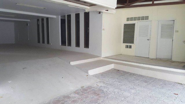 รหัสc3196-ให้เช่าบ้านเดี่ยว-4ชั้นลาดพร้าว-ทาวน์อินทาวน์-เหมาะทำโฮมออฟฟิศและพักอาศัย-จอดรถได้-7คัน