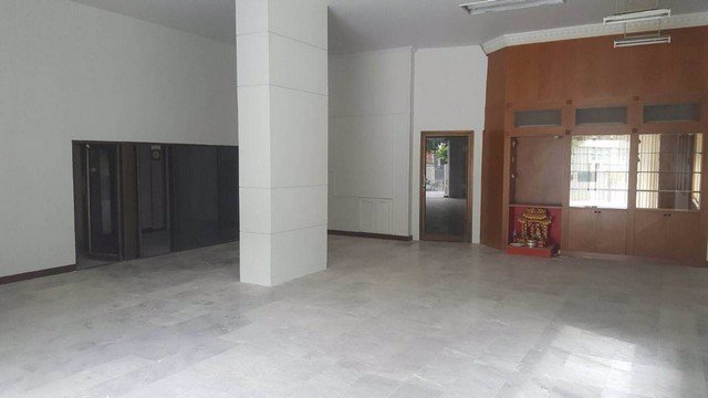 รหัสc3196-ให้เช่าบ้านเดี่ยว-4ชั้นลาดพร้าว-ทาวน์อินทาวน์-เหมาะทำโฮมออฟฟิศและพักอาศัย-จอดรถได้-7คัน