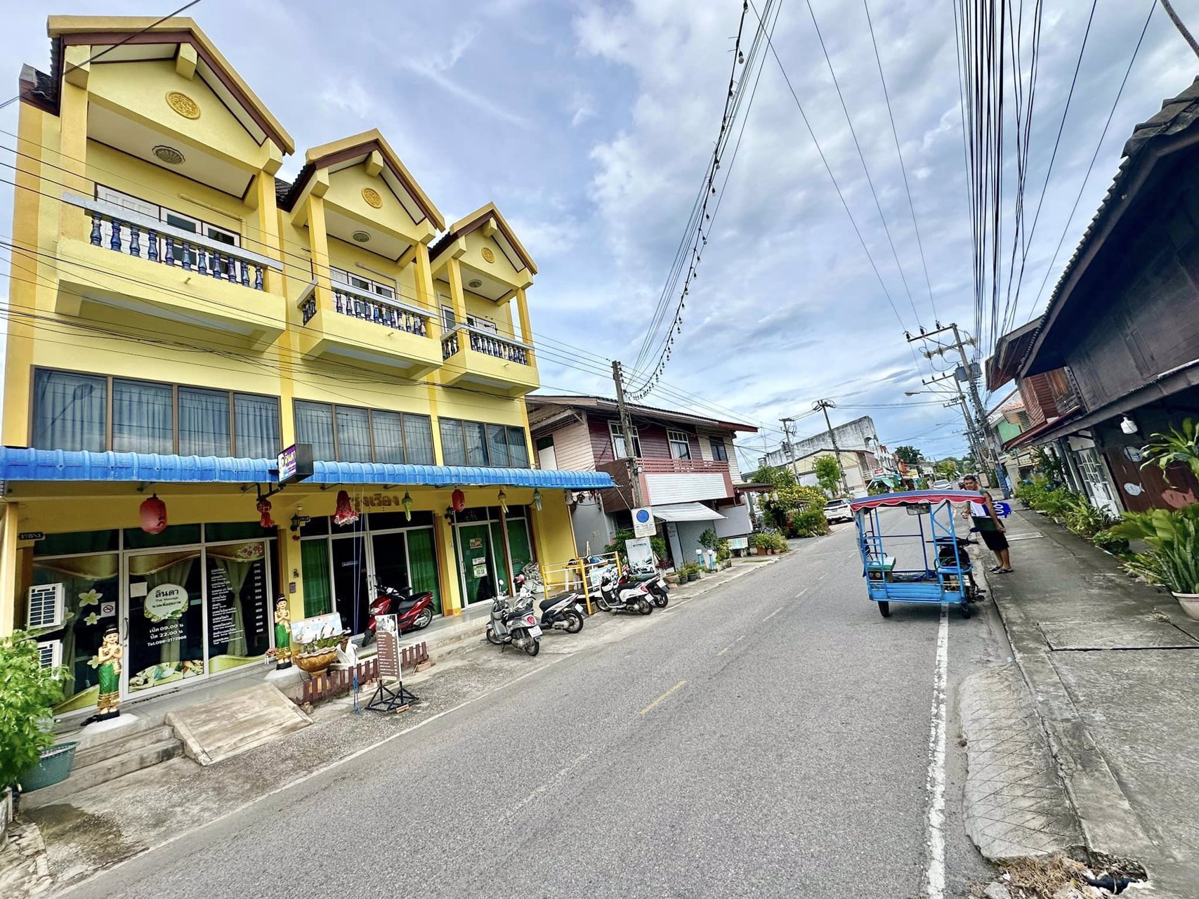 ขาย-ตึกแถว-3-ชั้น-3-คูหา-ทะเล-อ่าวประจวบ