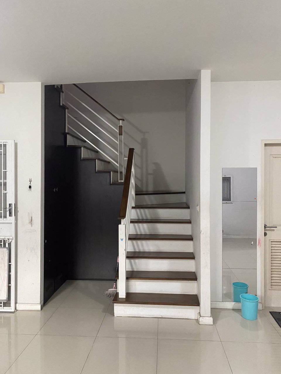 ทาวน์โฮมสไตล์โมเดิร์นลอฟด์-2-ชั้น-โครงการฮาบิทาวน์-โฟลด์-ติวานนท์-แจ้งวัฒนะ