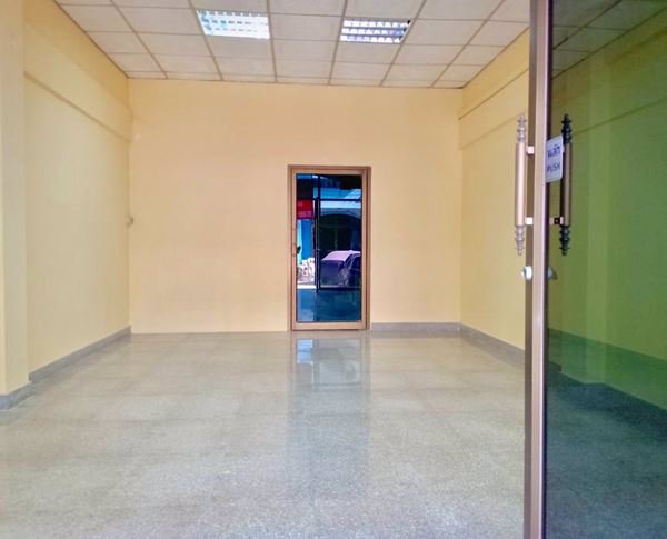 ขายตึกแถว-ย่าน-ซเพชรเกษม69-ใกล้รถไฟฟ้าหลักสอง-รีโนเวทแล้ว-ตบแต่งอย่างสวยงามทั้งหลัง