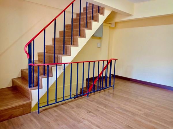 ขายตึกแถว-ย่าน-ซเพชรเกษม69-ใกล้รถไฟฟ้าหลักสอง-รีโนเวทแล้ว-ตบแต่งอย่างสวยงามทั้งหลัง