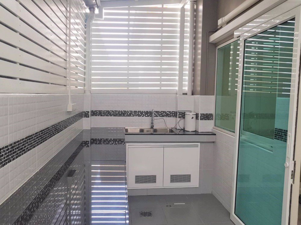 ขาย-ทาวน์โฮม-casa-city-bangna-หน้าสวน-ไม่มีบ้านฝั่งตรงข้าม-ด่วน-ราคา-43-ลบ-ฟรีโอน