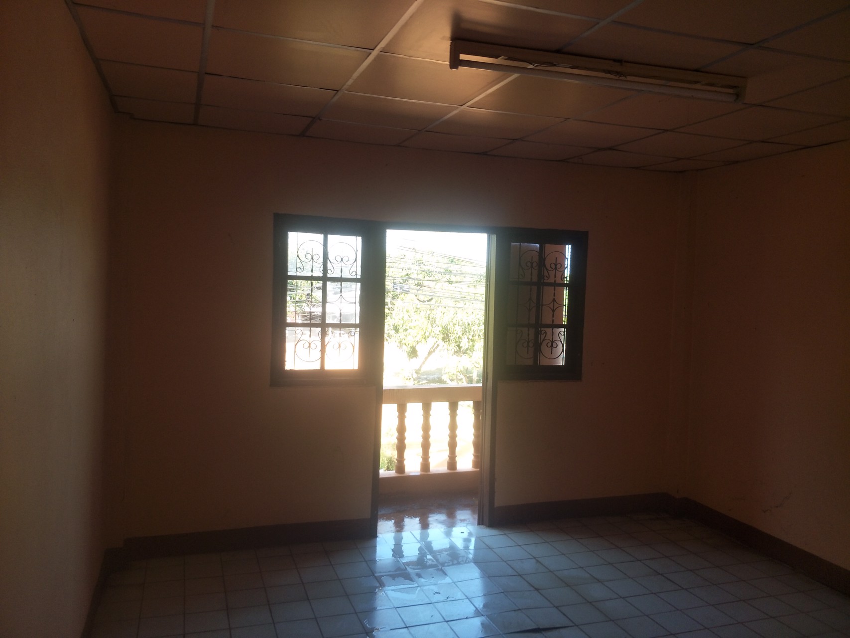 บ้านตึกไม่ถึง-8-แสน-ติดถนนสุขาวดี