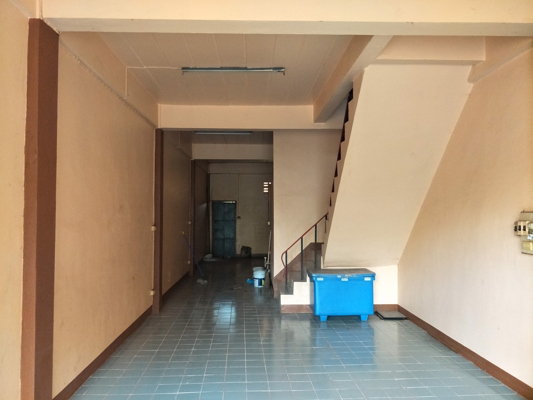 บ้านตึกไม่ถึง-8-แสน-ติดถนนสุขาวดี