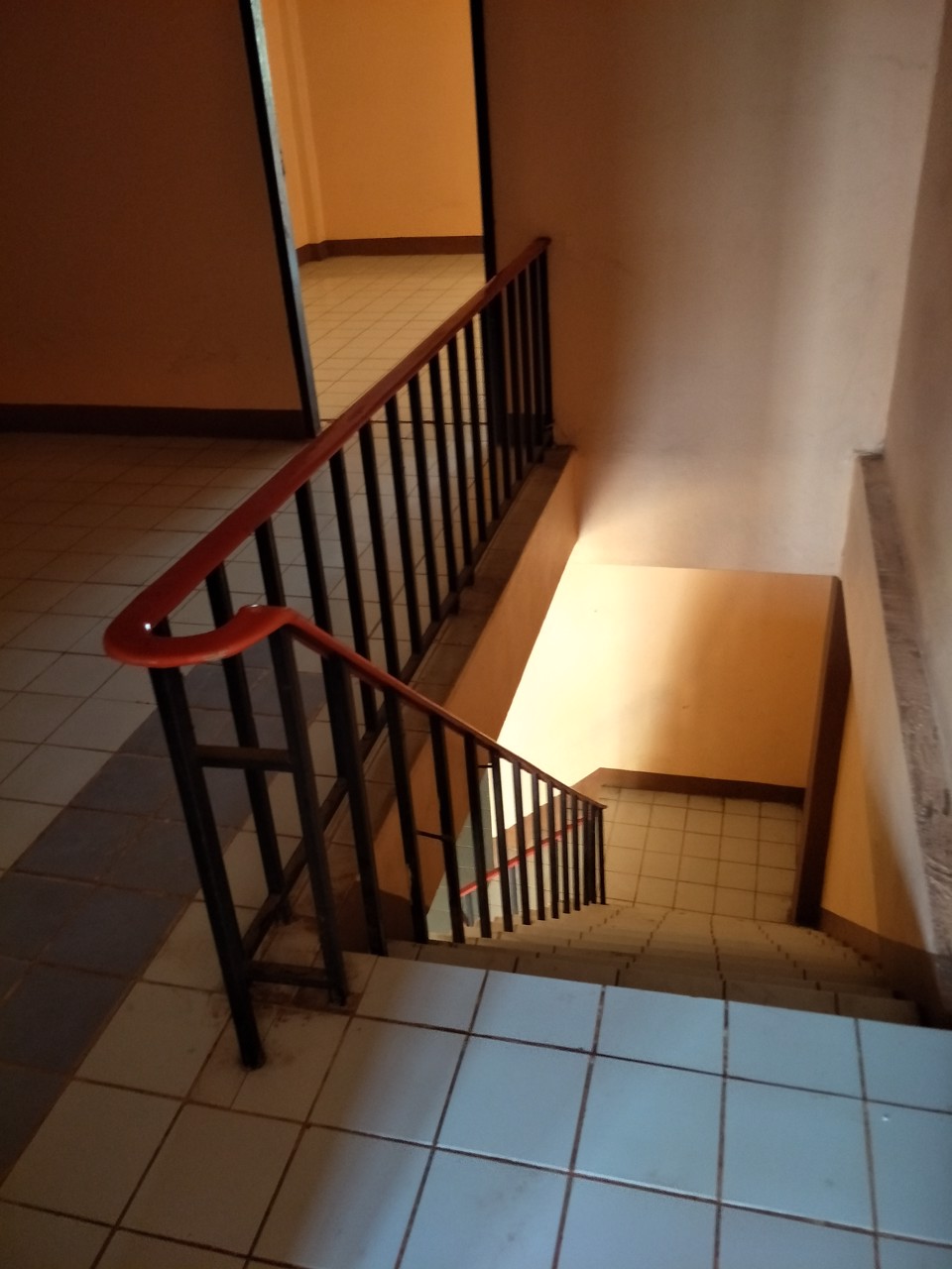 บ้านตึกไม่ถึง-8-แสน-ติดถนนสุขาวดี