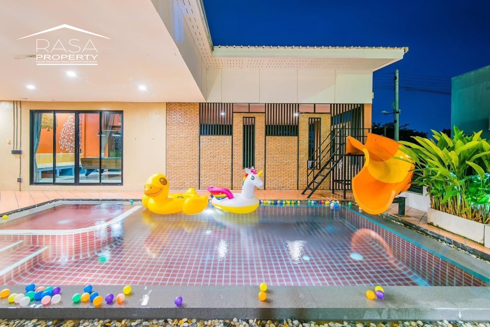 balinese-style-pool-villa-in-hua-hin