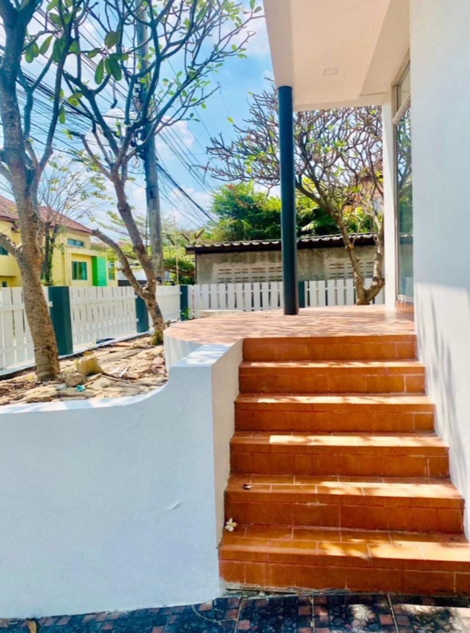 ขายด่วน-หมู่บ้าน-ครีเอทีฟ-ลิฟวิ่ง-คลอง3-รีโนเวท-