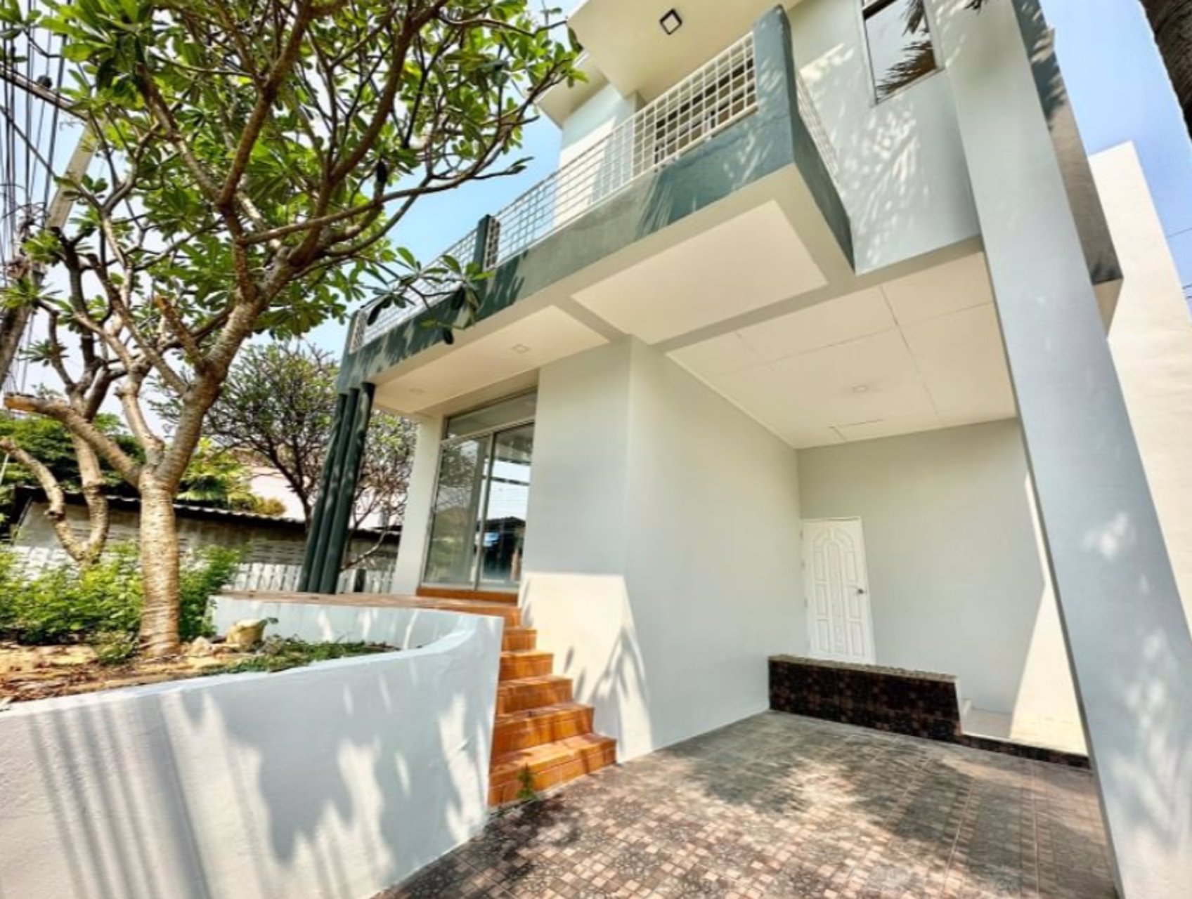 ขายด่วน-หมู่บ้าน-ครีเอทีฟ-ลิฟวิ่ง-คลอง3-รีโนเวท-