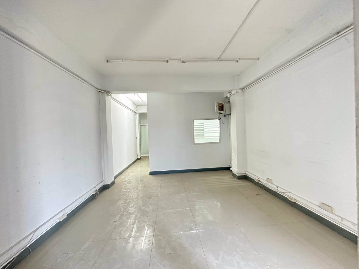 ขายอาคารพาณิชย์-4-ชั้น-2-คูหา-บางใหญ่ซิตี้-สภาพสวยพร้อมดำเนินกิจการ-หรืออยู่อาศัย