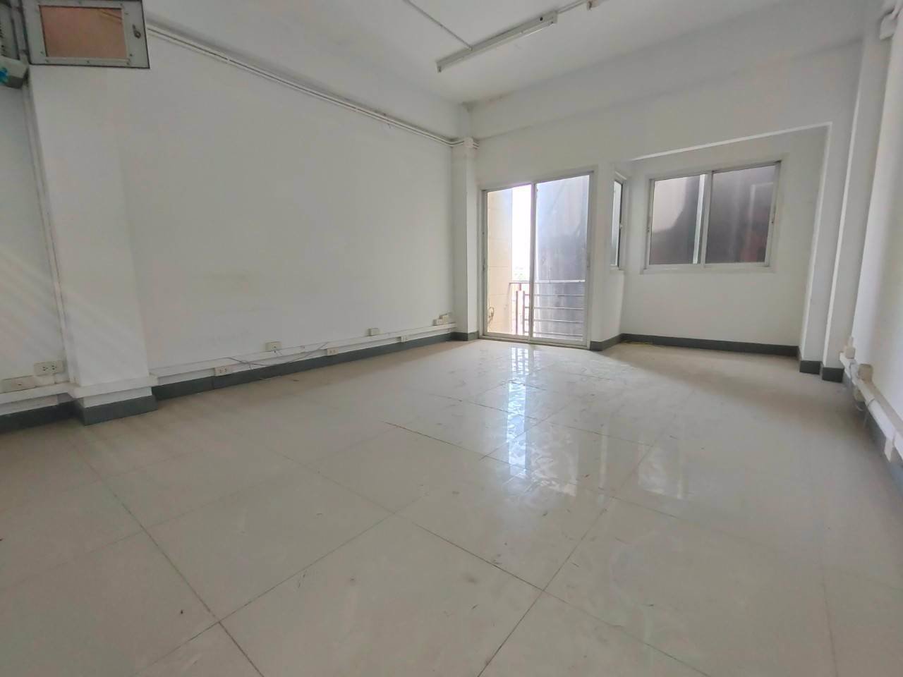 ขายอาคารพาณิชย์-4-ชั้น-2-คูหา-บางใหญ่ซิตี้-สภาพสวยพร้อมดำเนินกิจการ-หรืออยู่อาศัย