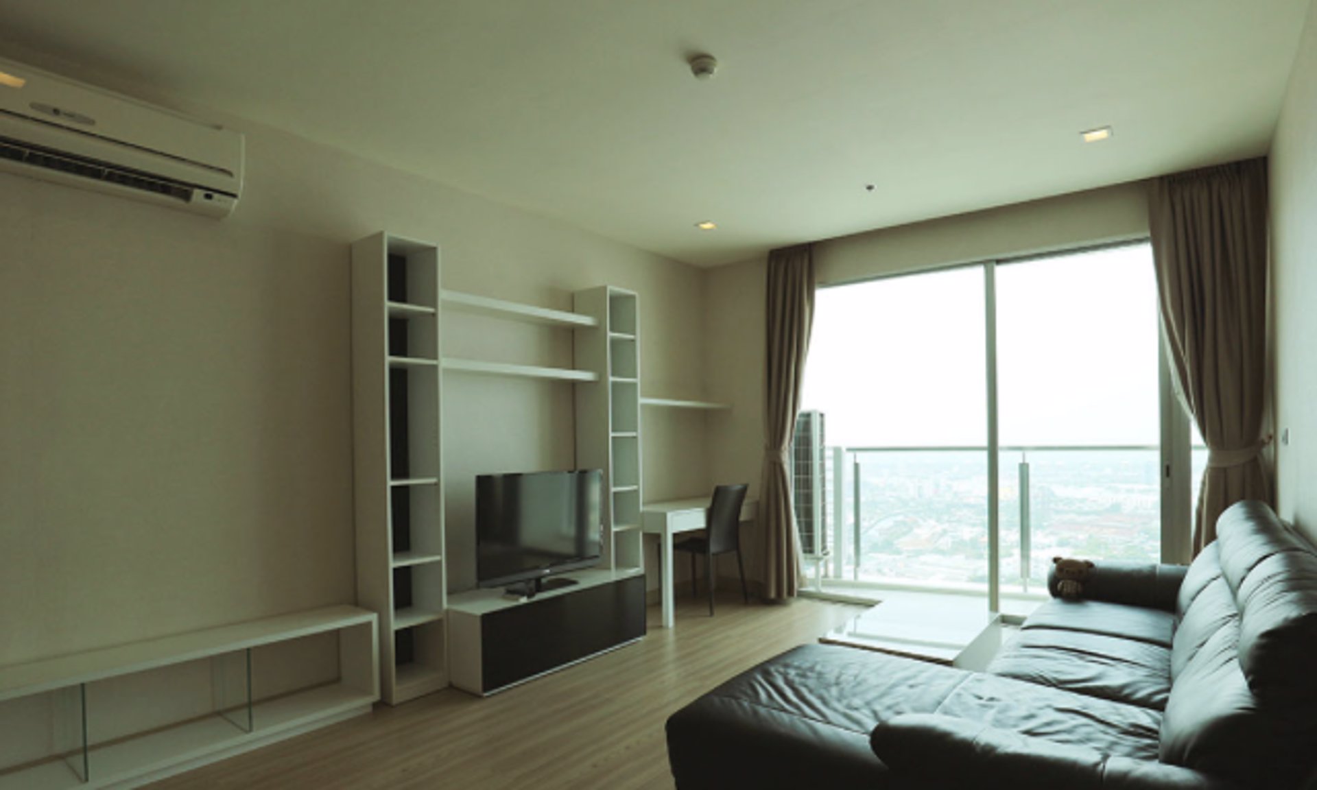 ขายคอนโด-skywalk-for-sell-35-floor-ชั้น-35-ราคาพิเศษ