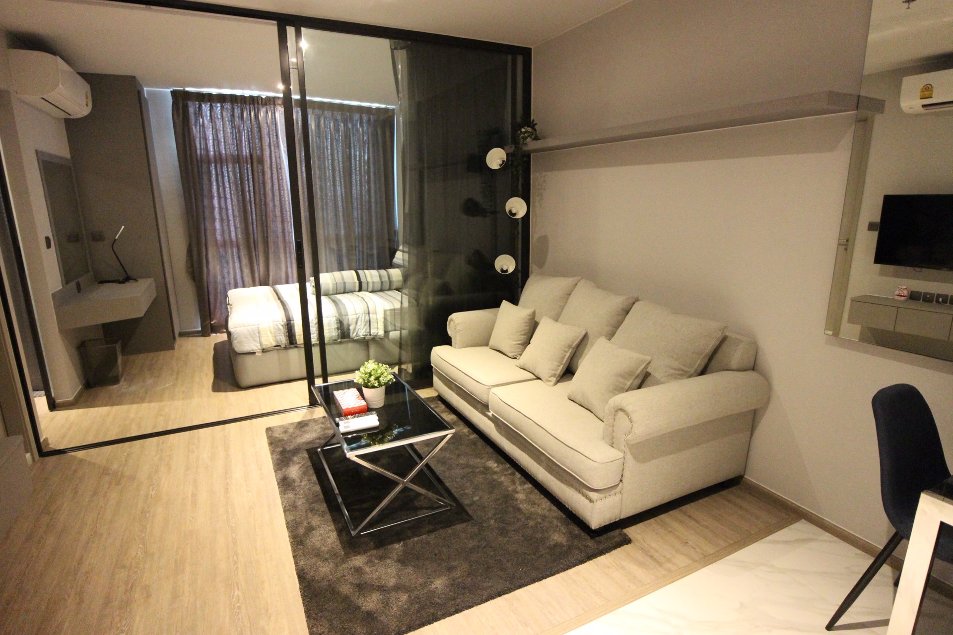 เช่าคอนโด-rhythm-ekkamai-sukhumvit-63-17-floor-ชั้น-17-ราคาพิเศษ