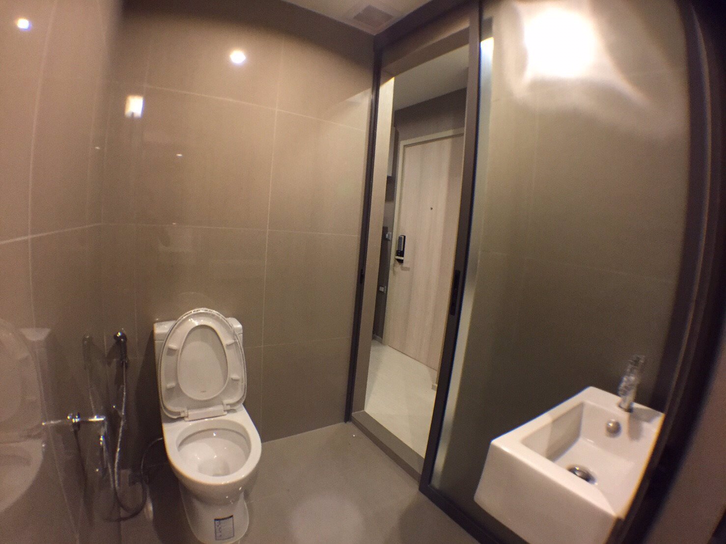 เช่าคอนโด-rhythm-sukhumvit-42-9-floor-ชั้น-9-ราคาพิเศษ