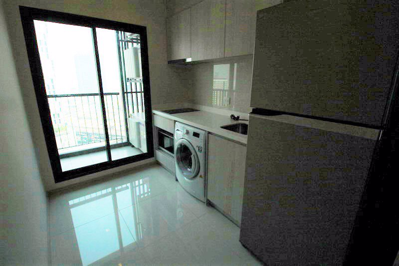 life-sukhumvit-48-full-furniture-ห้องมุม