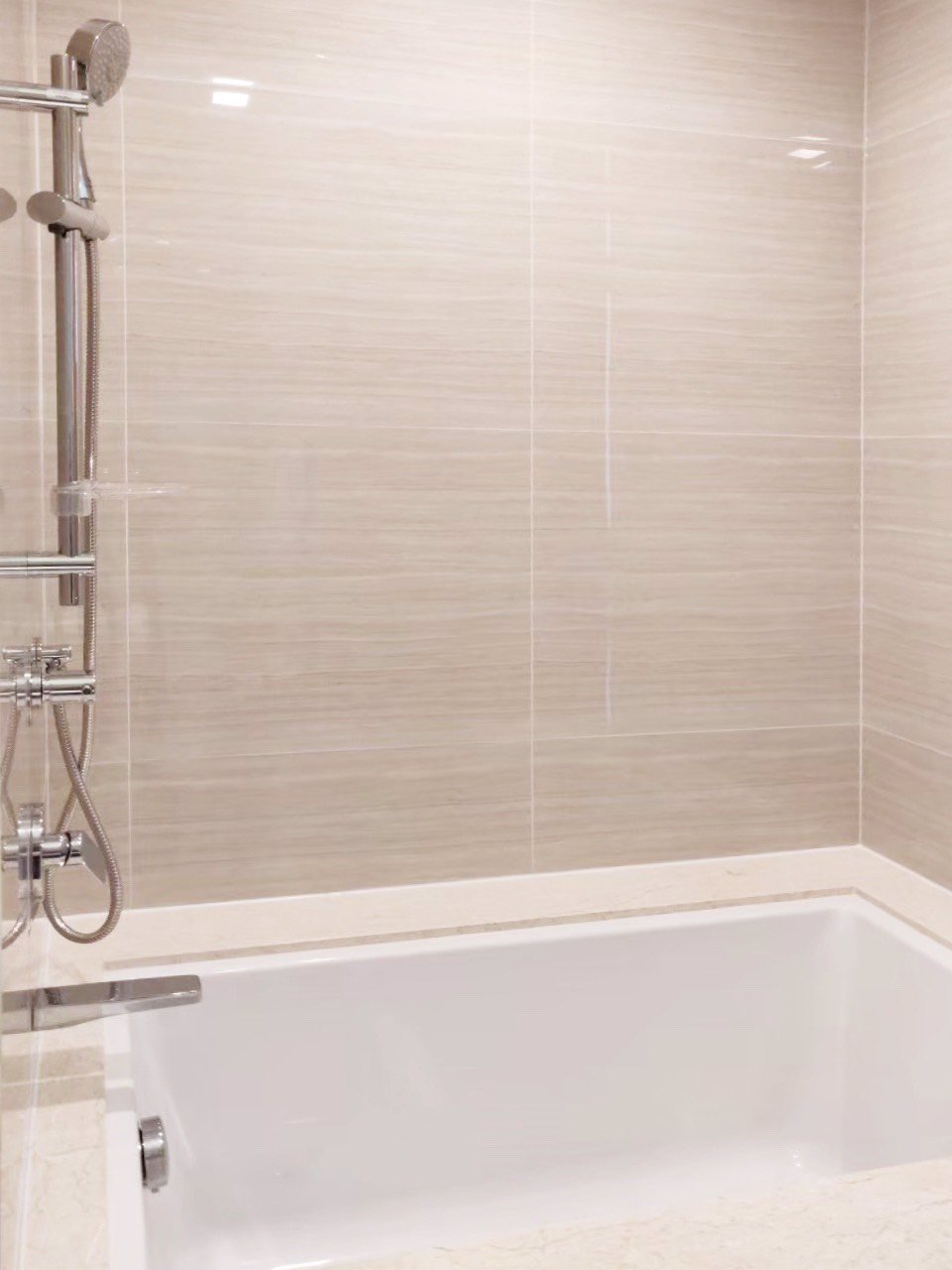 เช่า-noble-be-33-เฟอร์นิเจอร์ครบชั้น9มีอ่างอาบน้ำ-พร้อมเข้าอยู่-