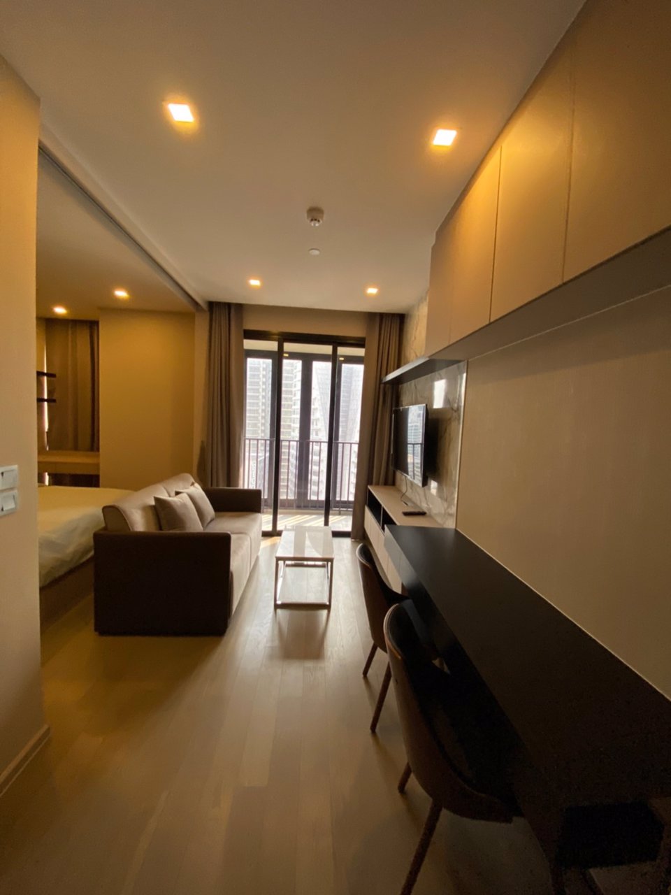 เช่า-ashton-asoke-เฟอร์นิเจอร์ครบ-ชั้น19-พร้อมเข้าอยู่-