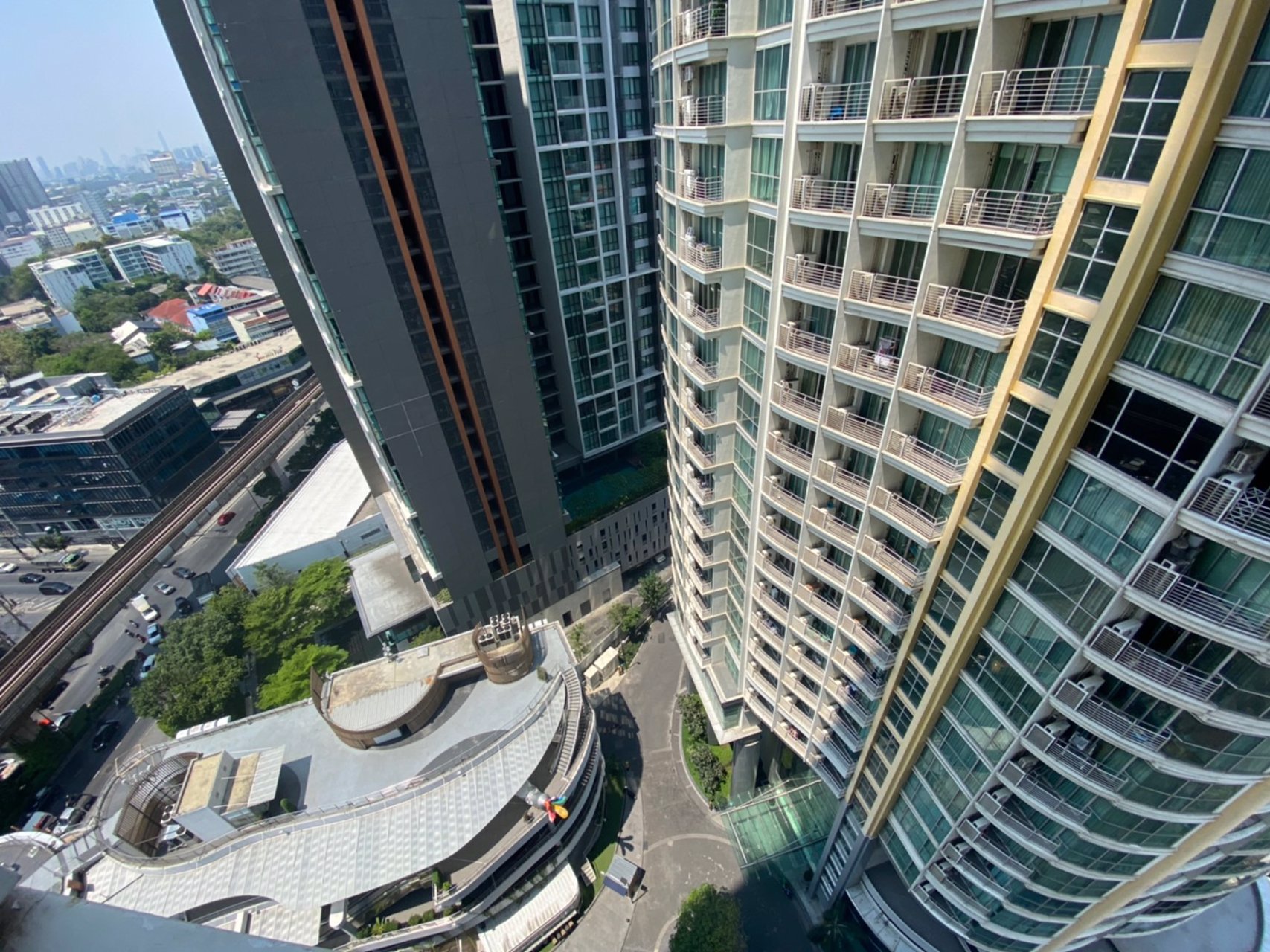 เช่า-sky-walk-condo-เฟอร์นิเจอร์ครบ-ชั้น-22-พร้อมเข้าอยู่-