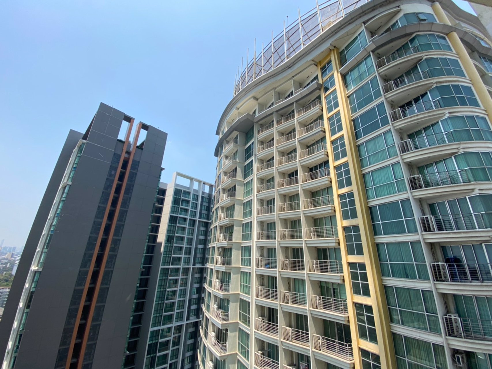 เช่า-sky-walk-condo-เฟอร์นิเจอร์ครบ-ชั้น-22-พร้อมเข้าอยู่-