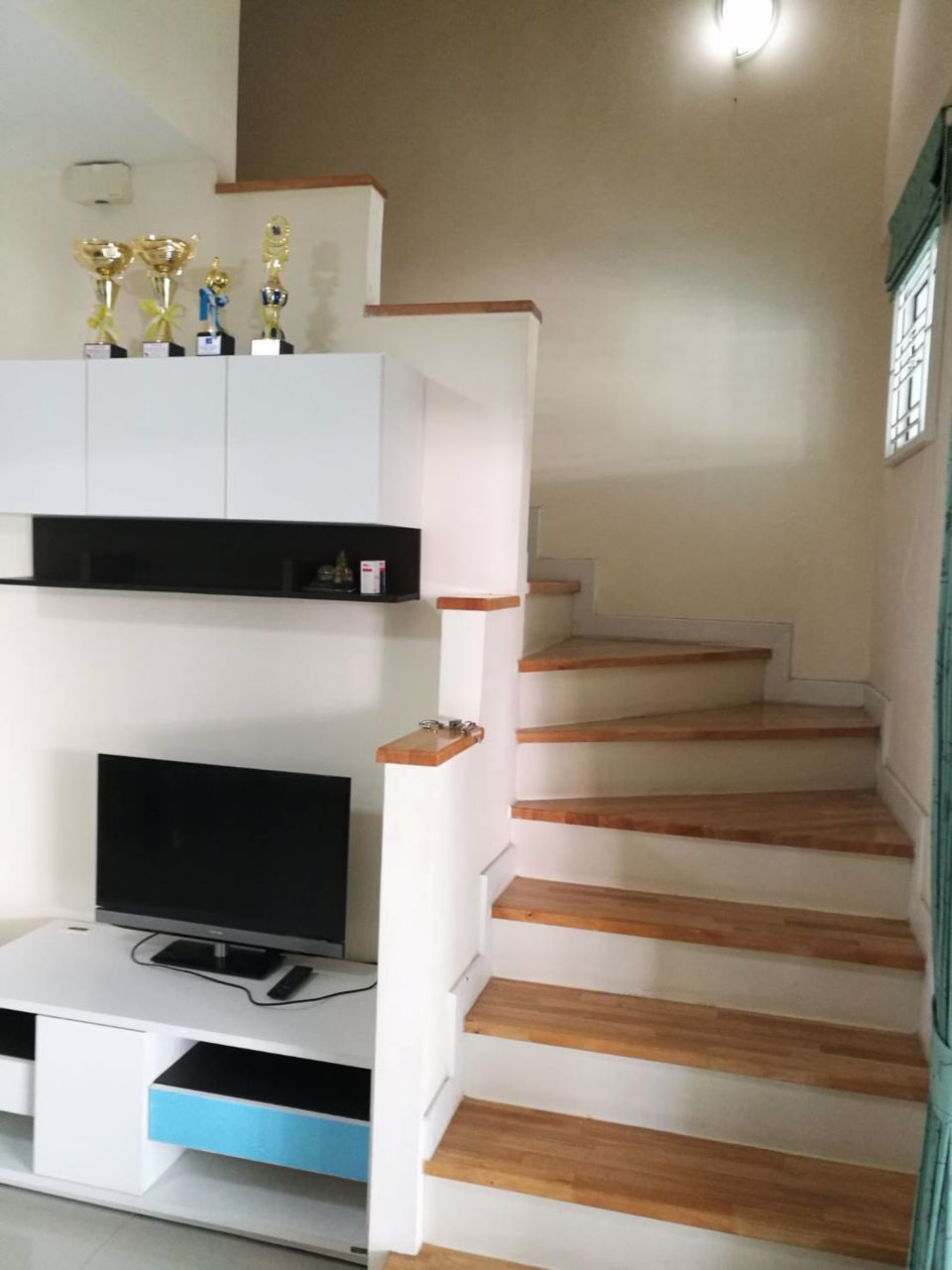 ให้เช่าทาวน์โฮม-2-ชั้น-3-นอน-2-น้ำ-คชฟฟ-เฟอร์ครบ-แต่งสวย-พร้อมอยู่