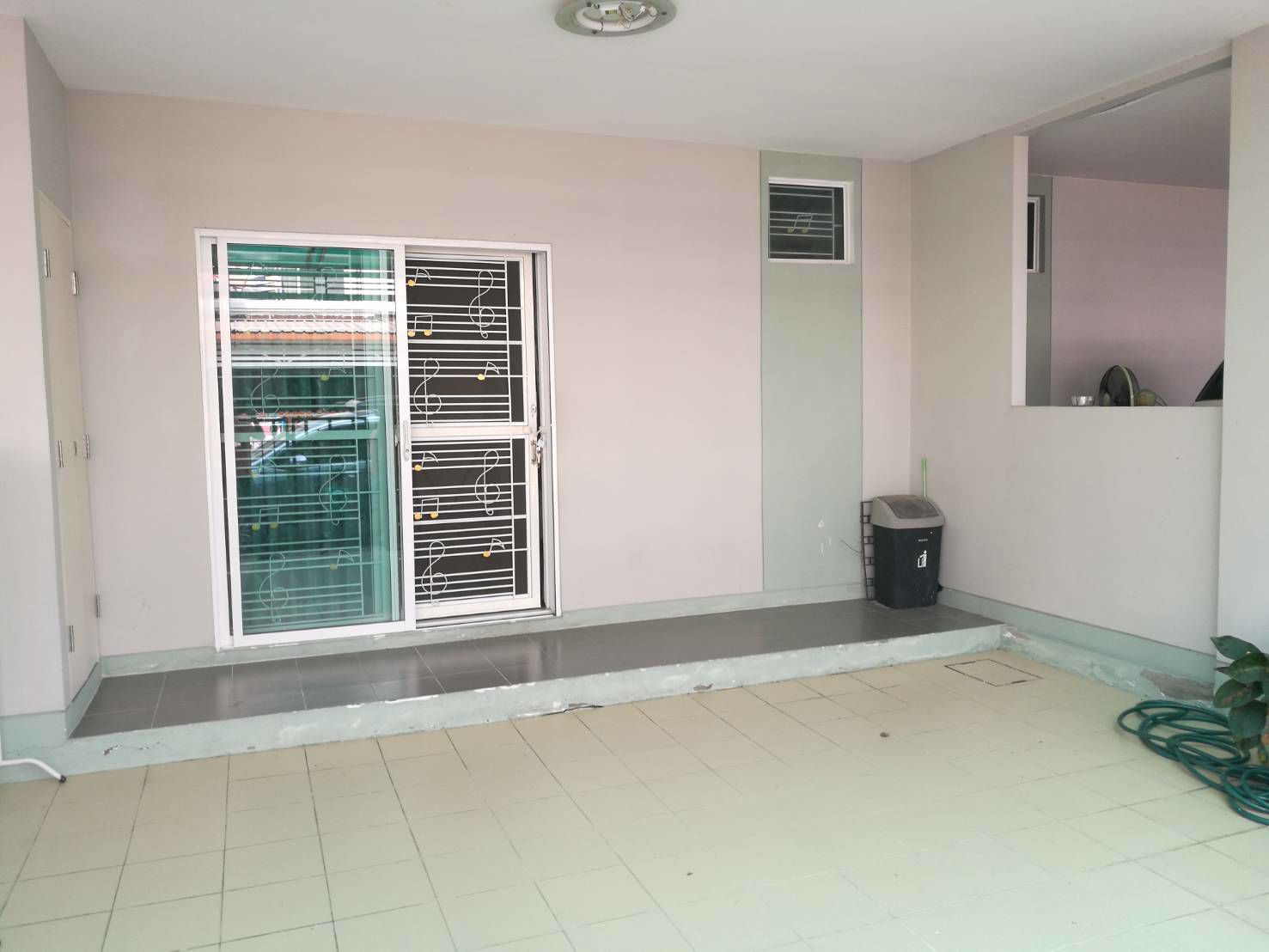 ให้เช่าทาวน์โฮม-2-ชั้น-3-นอน-2-น้ำ-คชฟฟ-เฟอร์ครบ-แต่งสวย-พร้อมอยู่