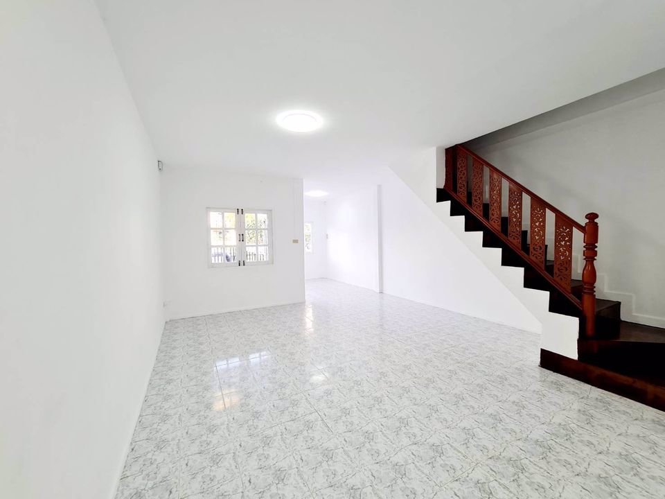 บ้านทาวน์โฮม-2ชั้น-ใกล้-มแม่โจ้