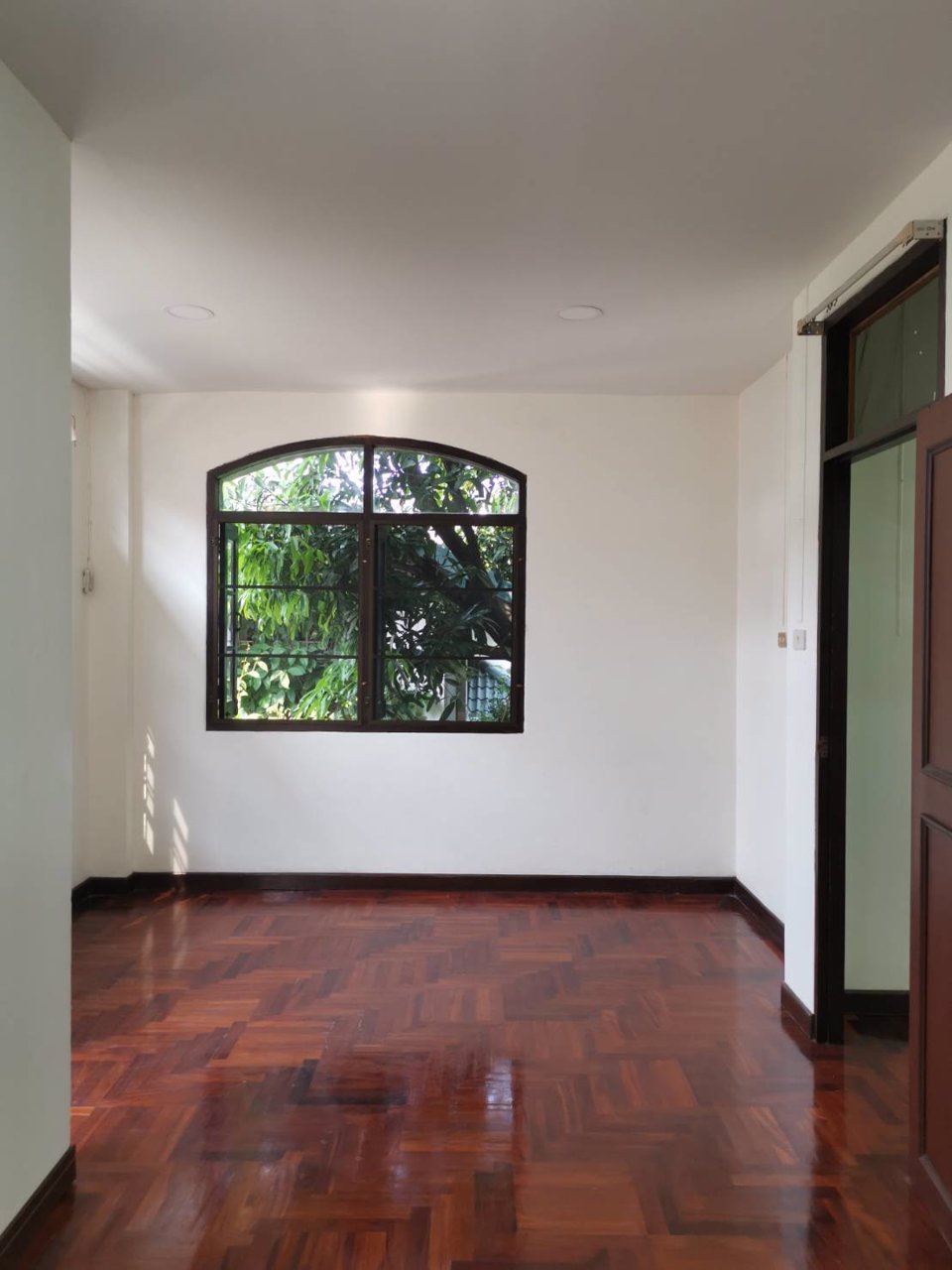 ทาวโฮม-โฮมออฟฟิส-เรโนเวทใหม่-เจริญนคร-40-3-ห้องนอน-35ชั้น