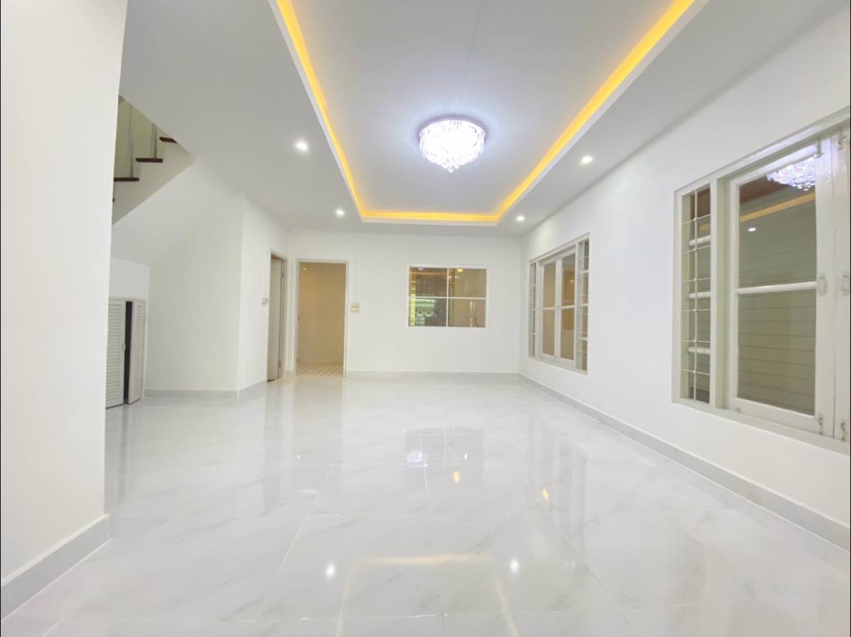 เปิดจองบ้านมือสองรีโนเวทใหม่-พร้อมเข้าอยู่