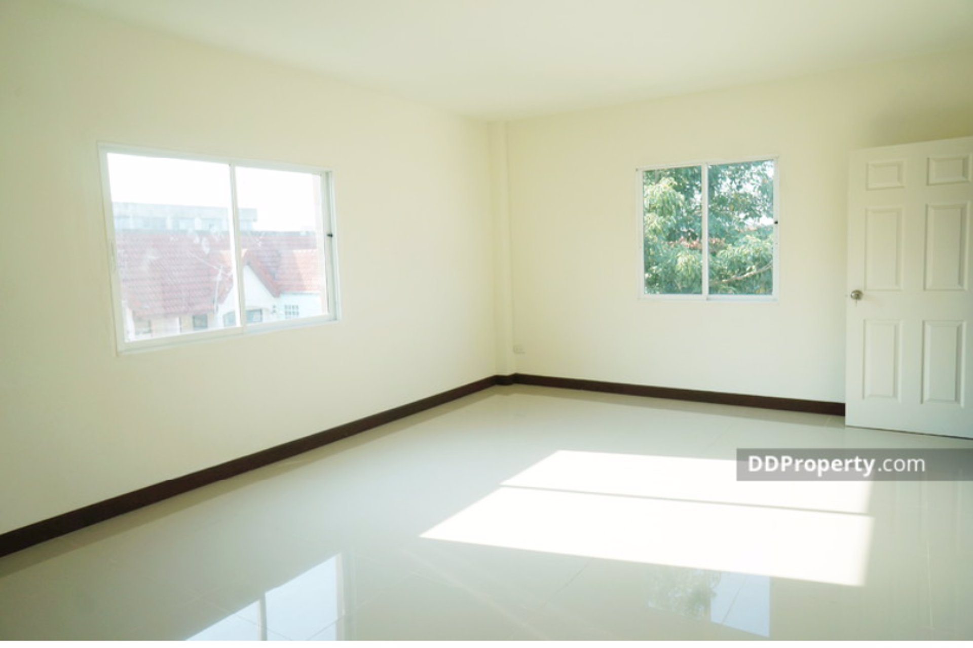 ขายทาวน์เฮาส์-3-ชั้น-หน้ากว้าง-6-เมตร-ใกล้-bts-บางหว้า-บางแวก-69-แยก-3-หลังซ้าย-