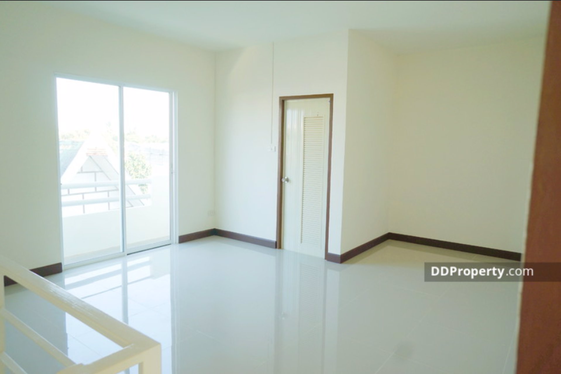 ขายทาวน์เฮาส์-3-ชั้น-หน้ากว้าง-6-เมตร-ใกล้-bts-บางหว้า-บางแวก-69-แยก-3-หลังซ้าย-