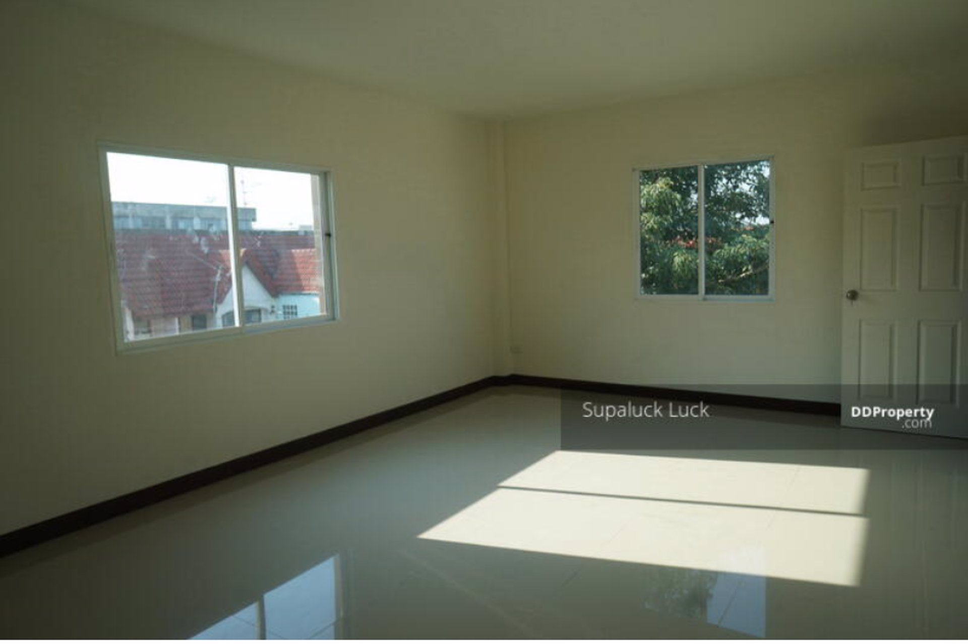 ขายทาวน์เฮาส์-3-ชั้น-หน้ากว้าง-6-เมตร-ใกล้-bts-บางหว้า-บางแวก-69-แยก-3-หลังซ้าย-