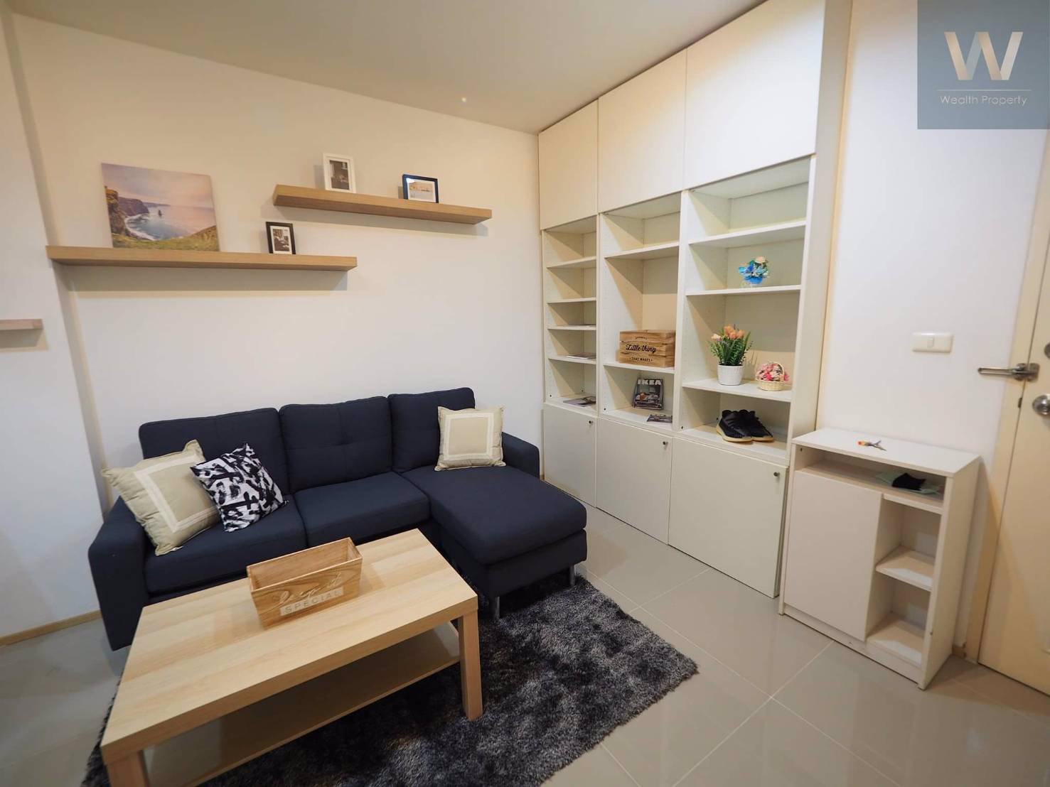 ขายด่วนห้อง-ห้องสภาพนางฟ้าสุดโมเดิร์น-สวย-สุด-สุด-เฟอร์นิเจอร์ใหม่ทั้งห้อ-งขนาด-42-ตารางเมตร