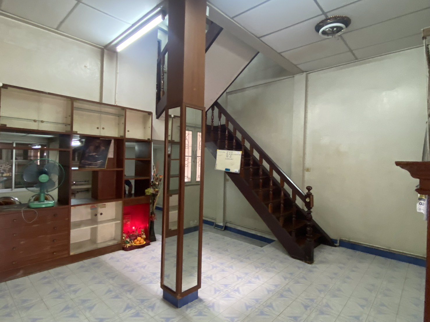 ขายทาวเฮ้าส์-หมู่บ้านนครหลวงวิลเลจ