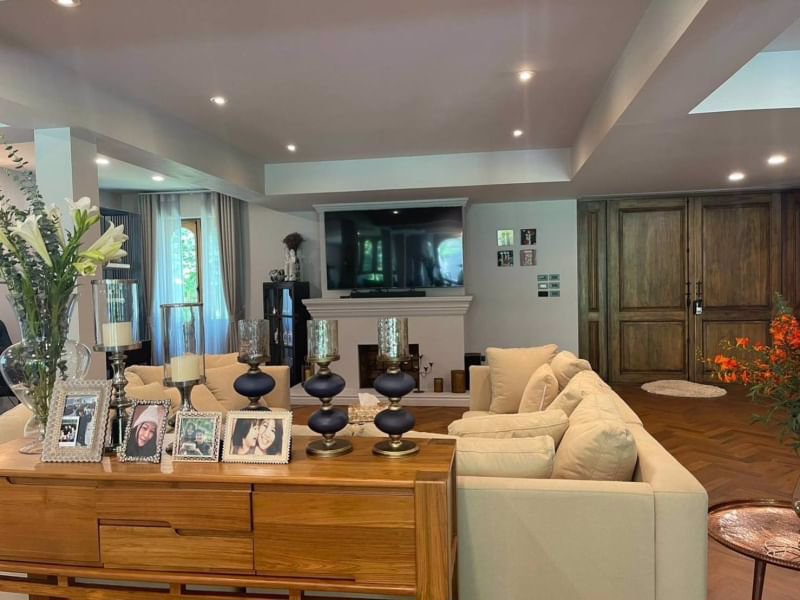 ขายบ้านพักตากอากาศ-สำหรับผู้ที่รักอยู่กับธรรมชาติบนหุบเขาล้อมรอบ-เป็นวิลล่าสไตล์อังกฤษ