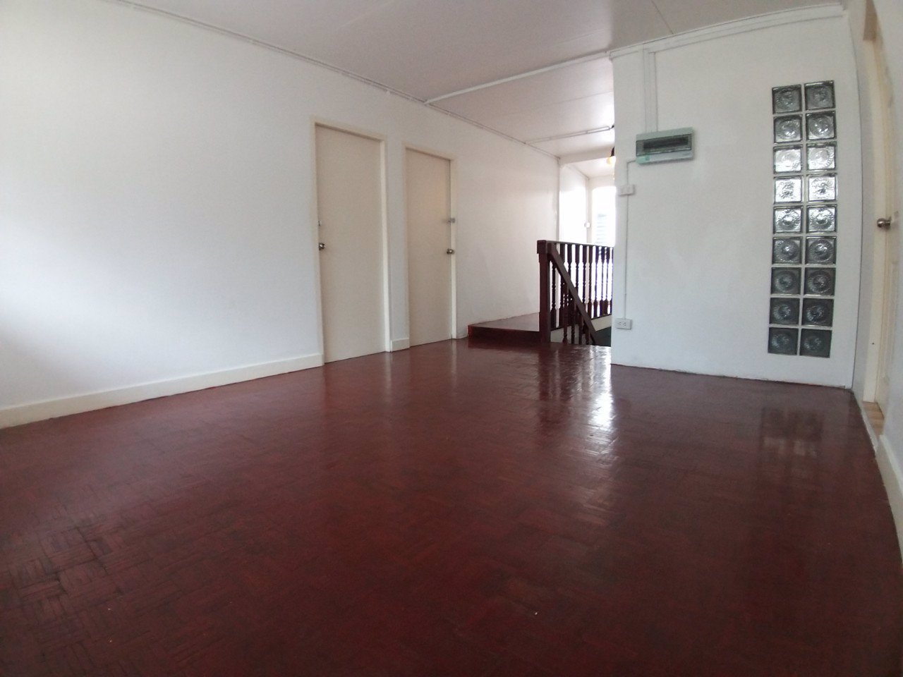 ขายบ้าน-ในซอยลาดพร้าว-115-แยก-2-เนื้อที่-137-ตรว-ห่าง-สถานี-bts-ไม่ถึง-240-เมตร-19-ล้านบาท